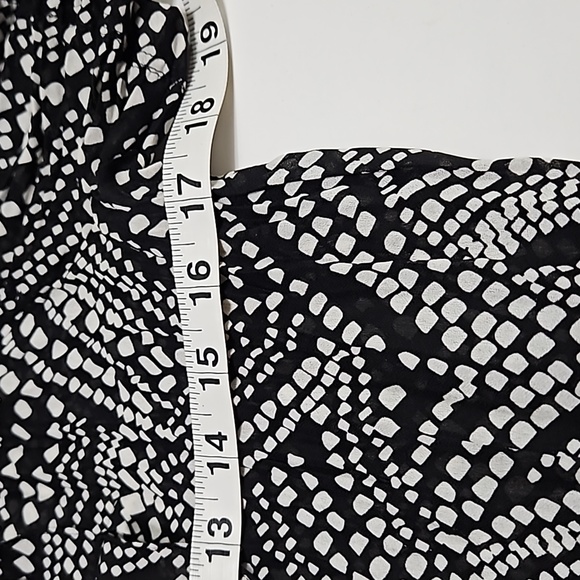 Allison Taylor Women's Black & White Ruffle Sheer Short Sleeve Size M Top #W-869 - Picture 5 of 10